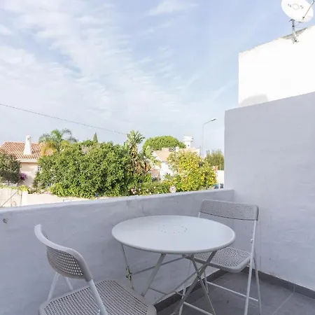 Apartment #110 T1 Almeida Garrett By Holidays