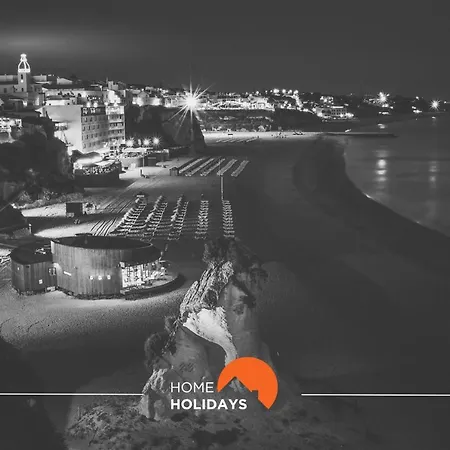 #110 T1 Almeida Garrett By Holidays شقة *