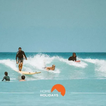 #110 T1 Almeida Garrett By Holidays شقة